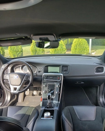 Volvo V60 cena 51900 przebieg: 213000, rok produkcji 2016 z Słupca małe 326